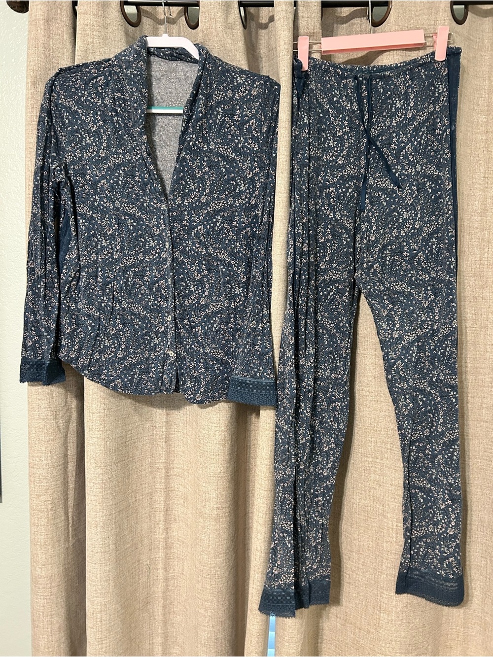 Women’s Victoria’s Secret Blue Floral Lounge Pants & Top Set